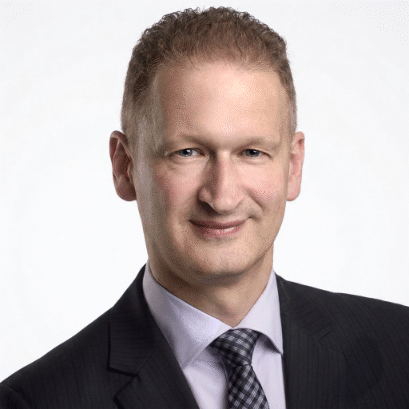 carsten busch white bg